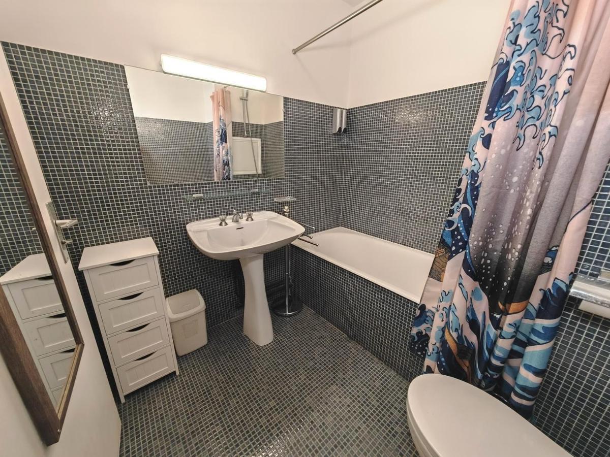 Appartement Avec Balcon Et Parking A Paris Alesia Exterior photo